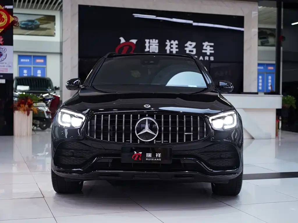 MERCEDES-BENZ GLC AMG