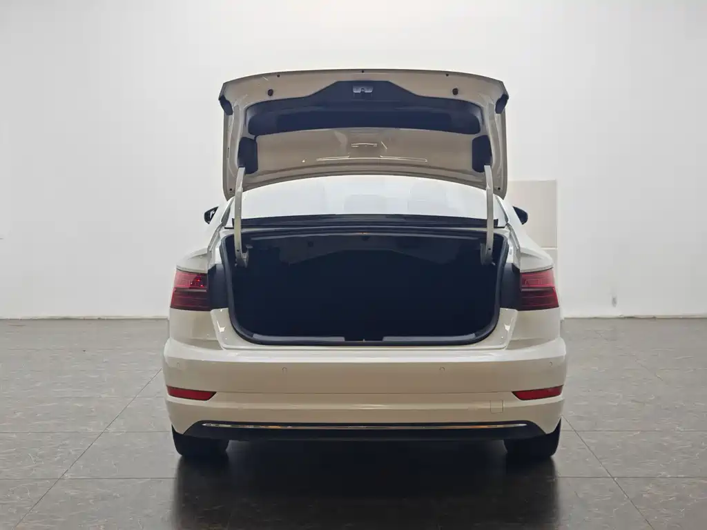 Volkswagen Sagitar — миниатюра 12