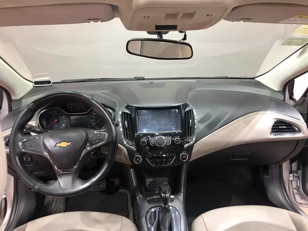 Chevrolet Cruze 2015 1.5L AT Luxury