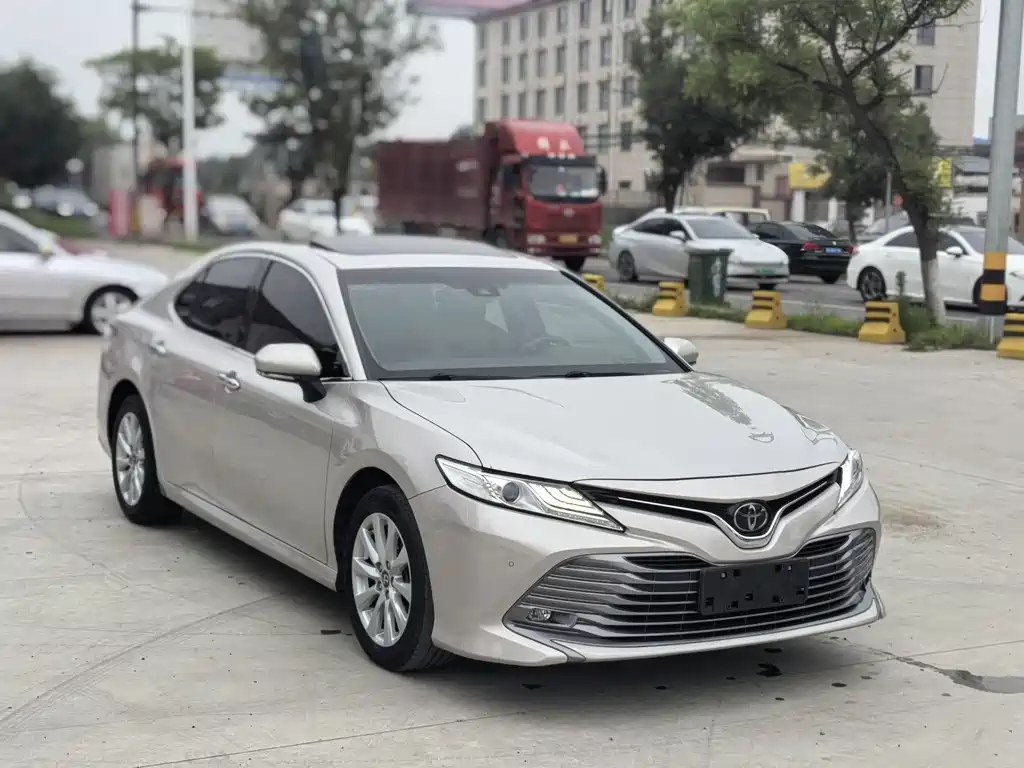 Toyota Camry 2018 2.0G Luxury