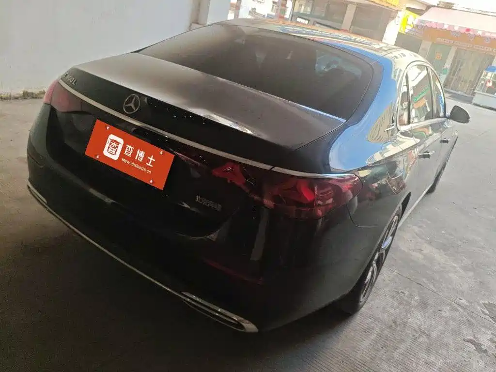 Mercedes-Benz E-Class — миниатюра 5