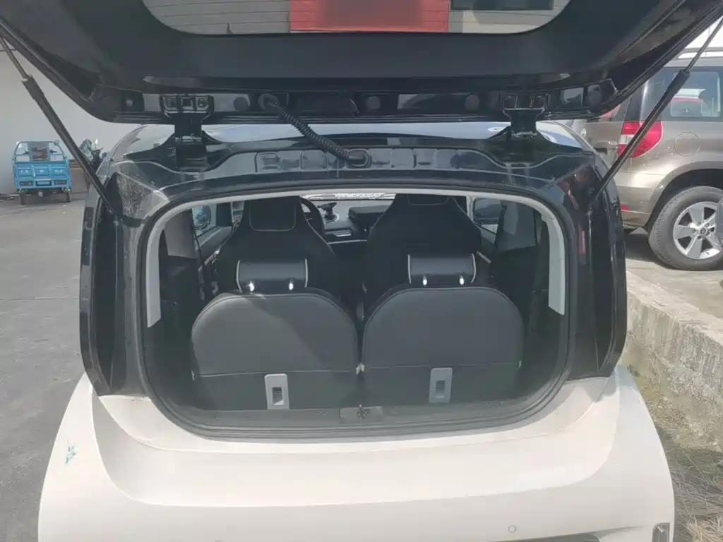 Baojun KiWi EV — миниатюра 19