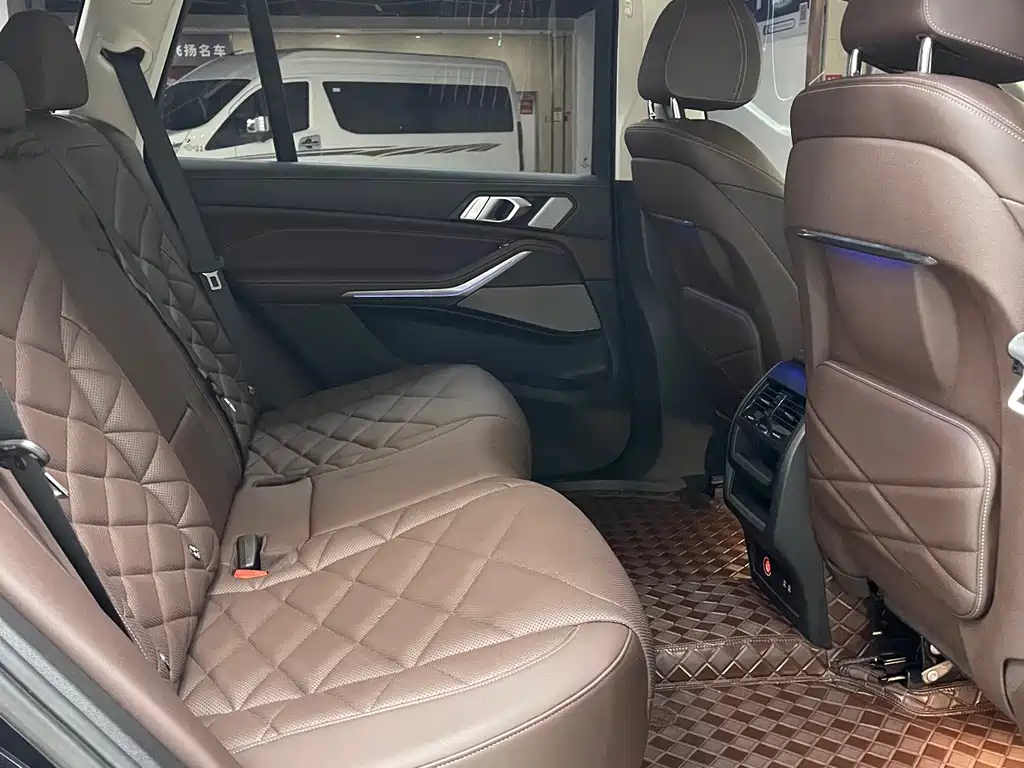 BMW X5 — миниатюра 9