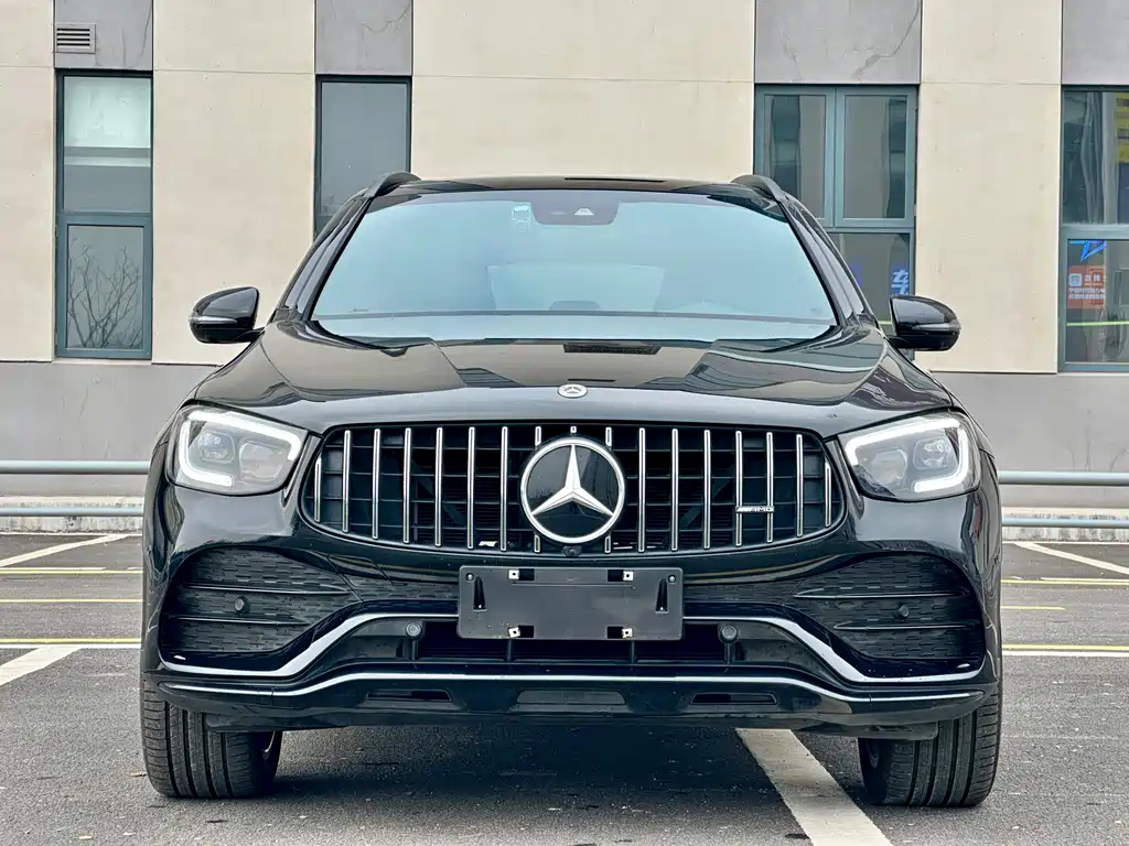 MERCEDES-BENZ GLC AMG