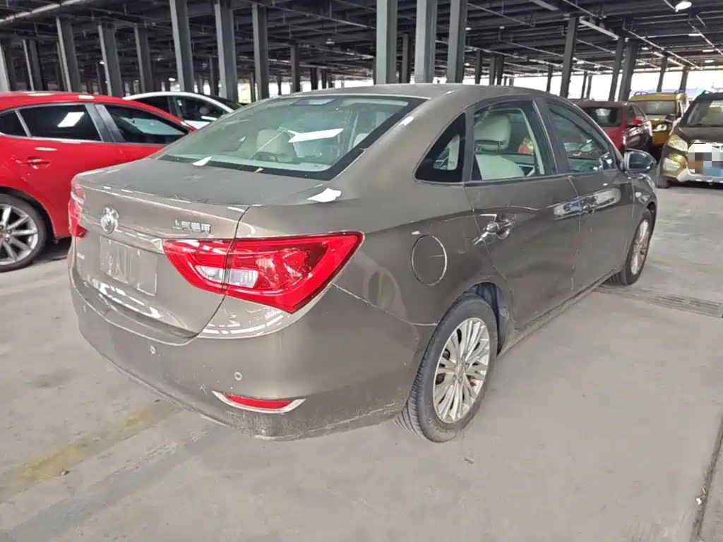 Buick Excelle — миниатюра 7