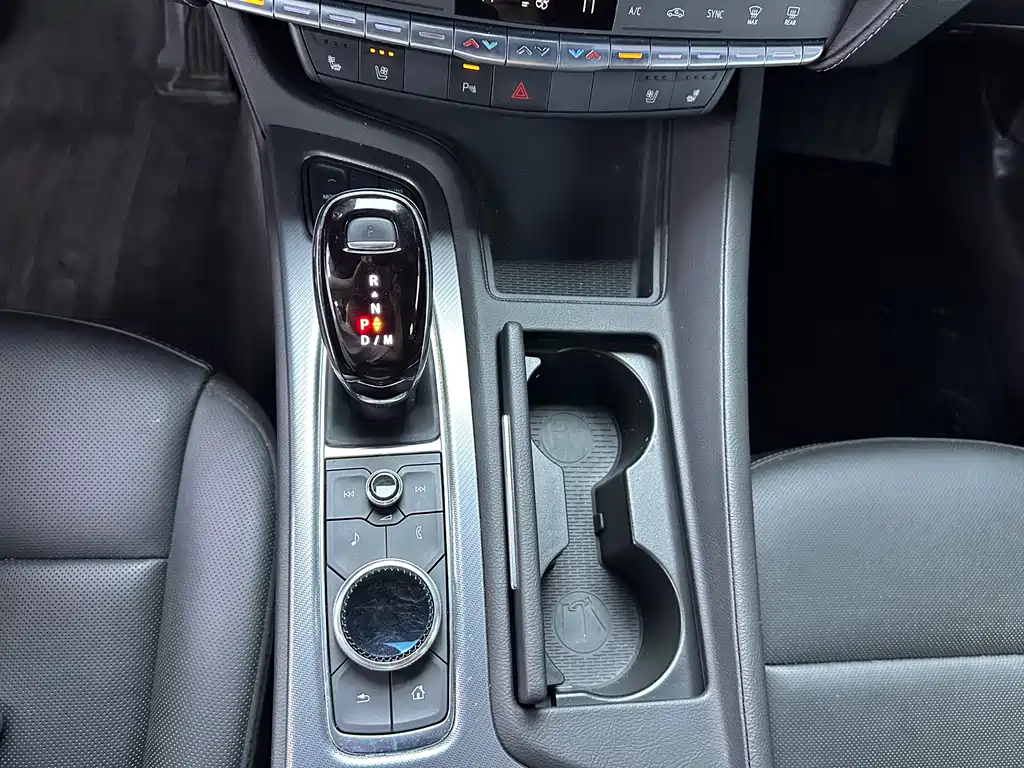 Cadillac CT5 — миниатюра 9