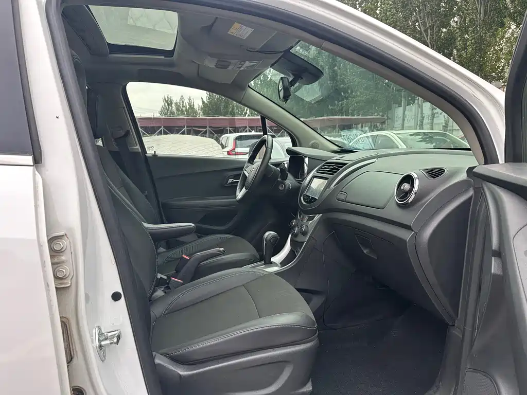 Chevrolet Trax — миниатюра 14