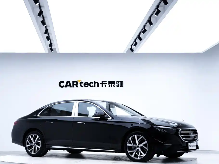 Mercedes-Benz E-Class — миниатюра 13