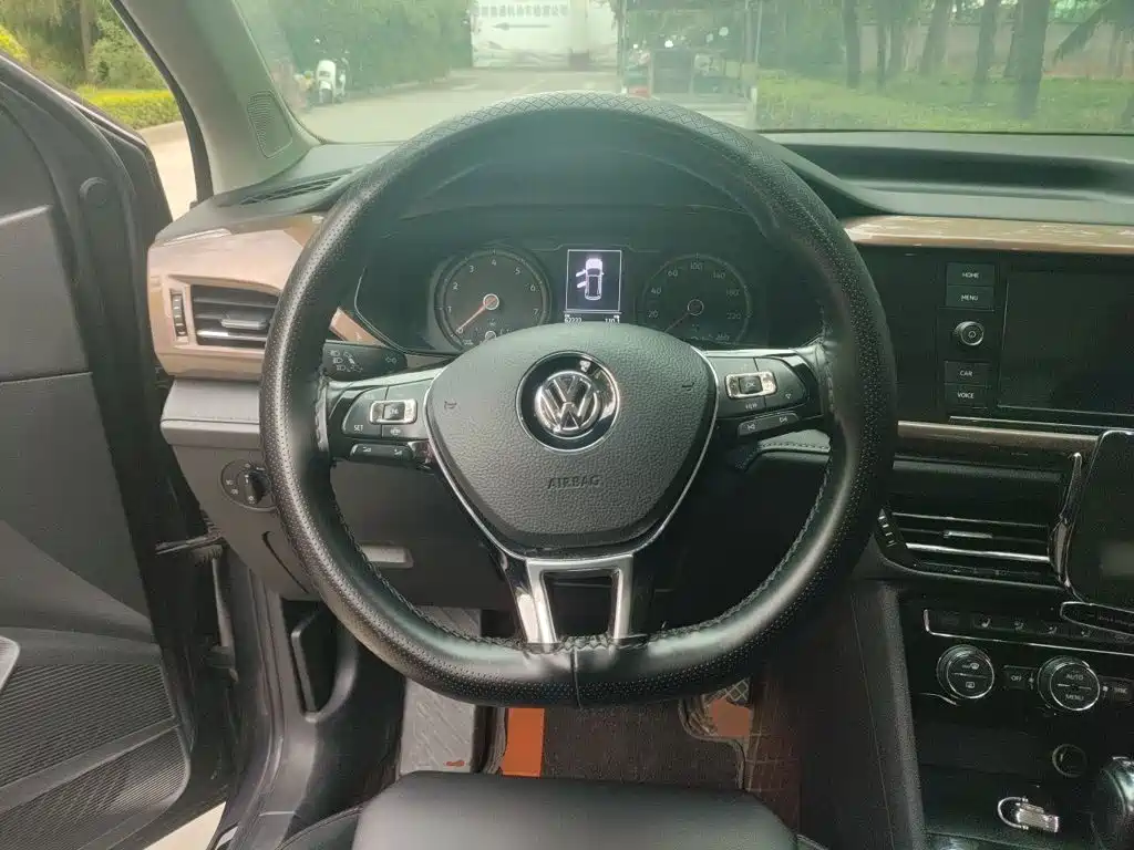 Volkswagen Tharu — миниатюра 11