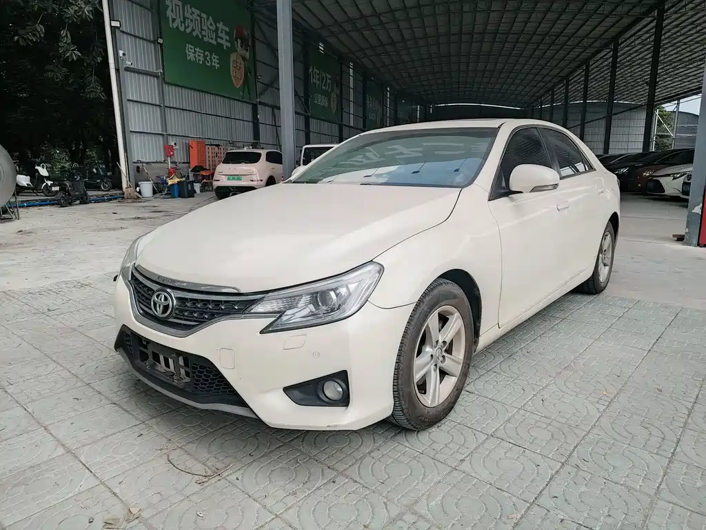 Toyota Reiz