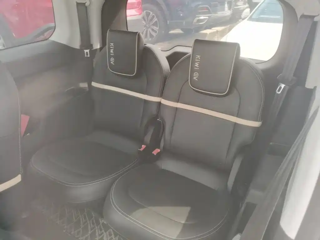 Baojun KiWi EV — миниатюра 17