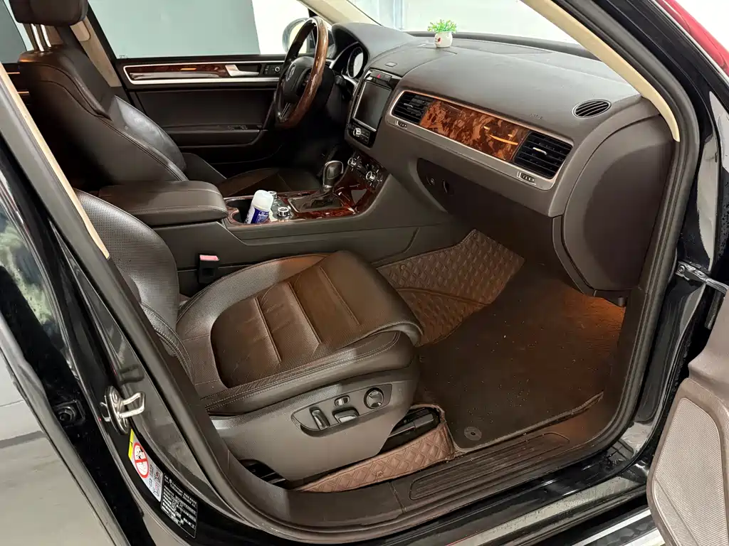 Volkswagen Touareg — миниатюра 10