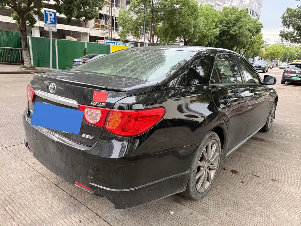 Toyota Reiz 2010 2.5S
