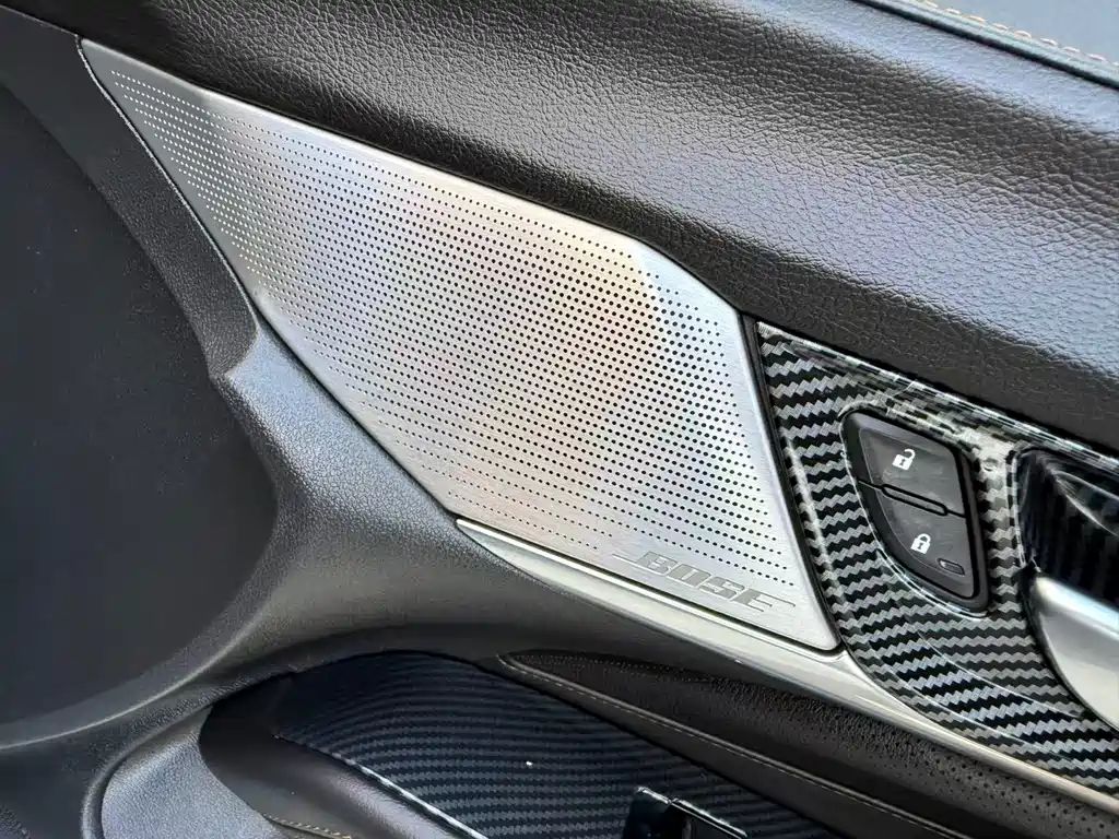Cadillac CT4 - фото 13