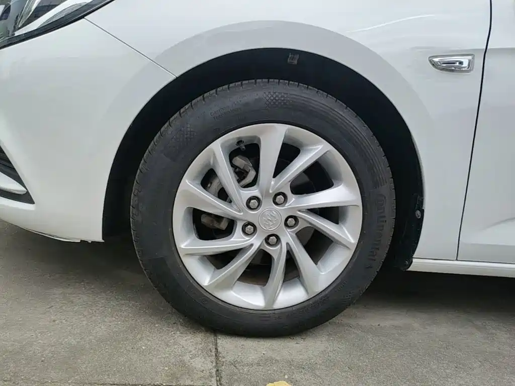 Buick Verano — миниатюра 23