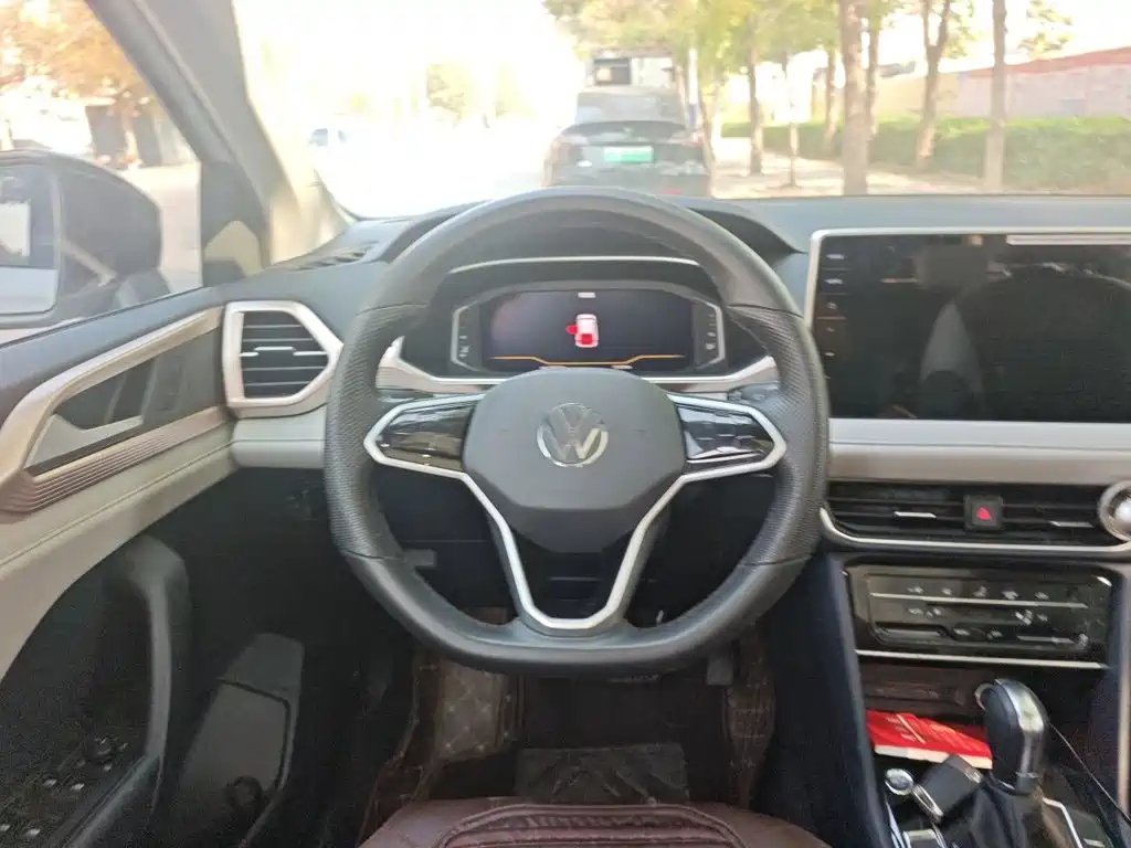 Volkswagen Tharu — миниатюра 3