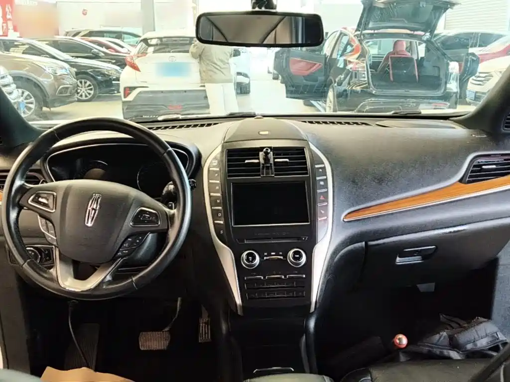 Lincoln MKC — миниатюра 10
