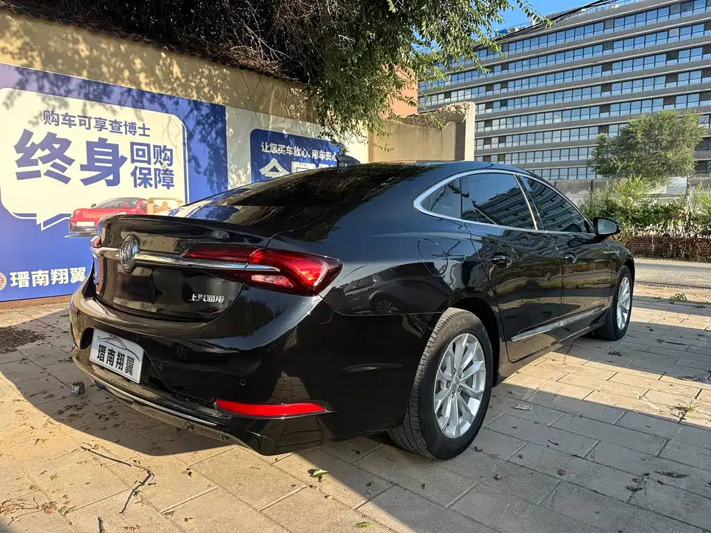 BUICK LACROSSE