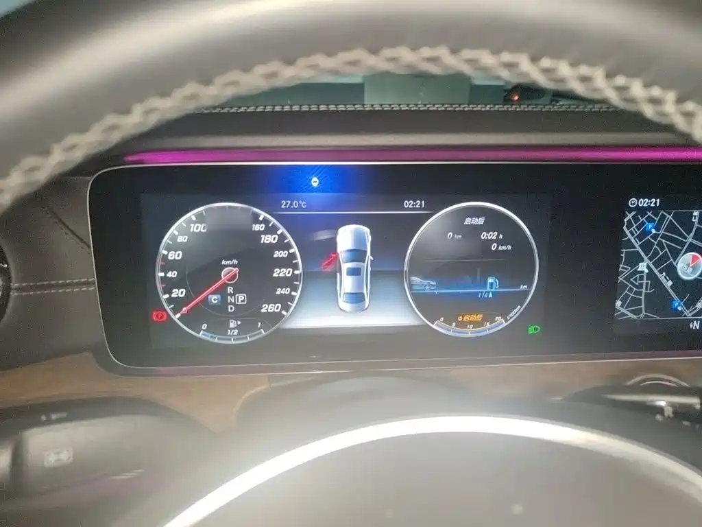 Mercedes-Benz E-Class — миниатюра 4