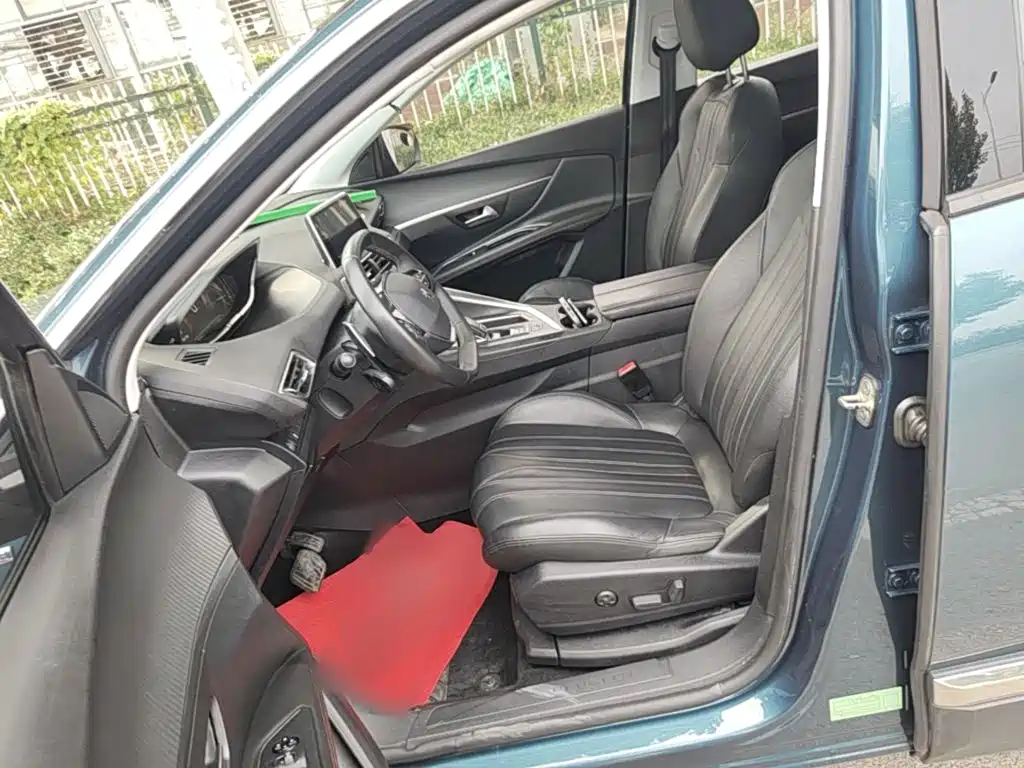 Peugeot 5008 — миниатюра 15