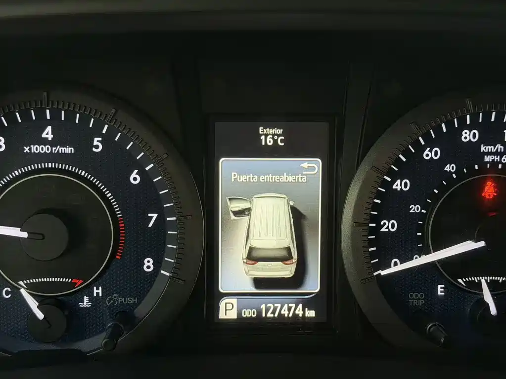 Toyota Sienna — миниатюра 4
