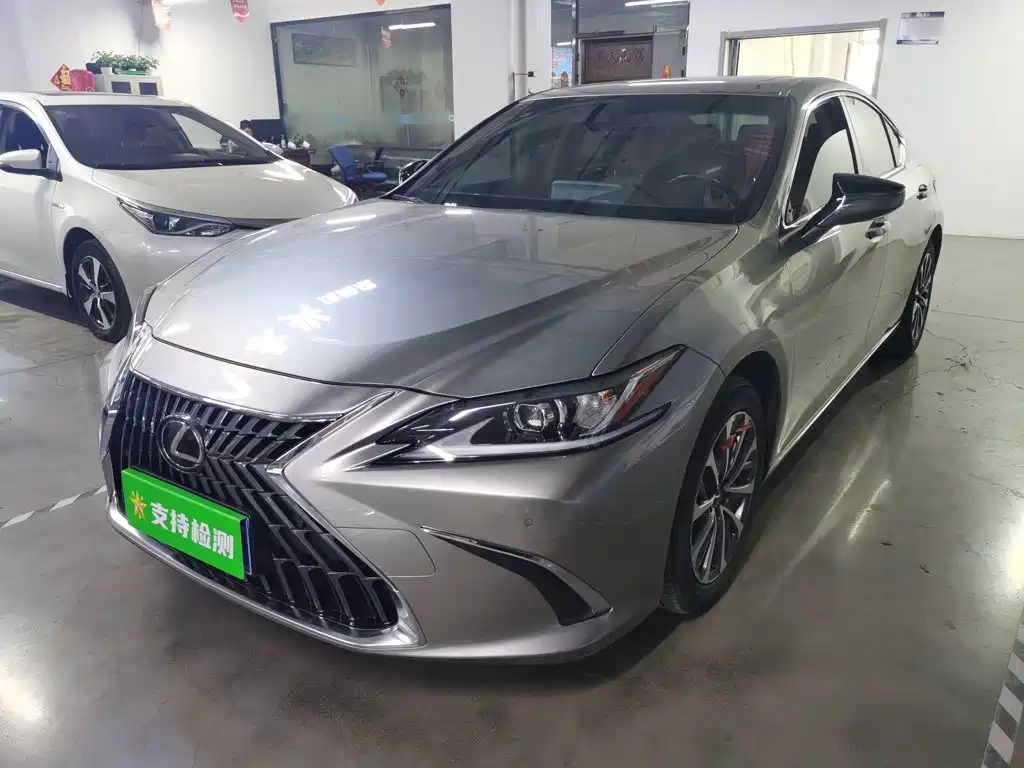 Lexus ES — миниатюра 2
