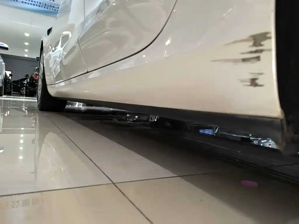 Tesla Model 3 — миниатюра 22
