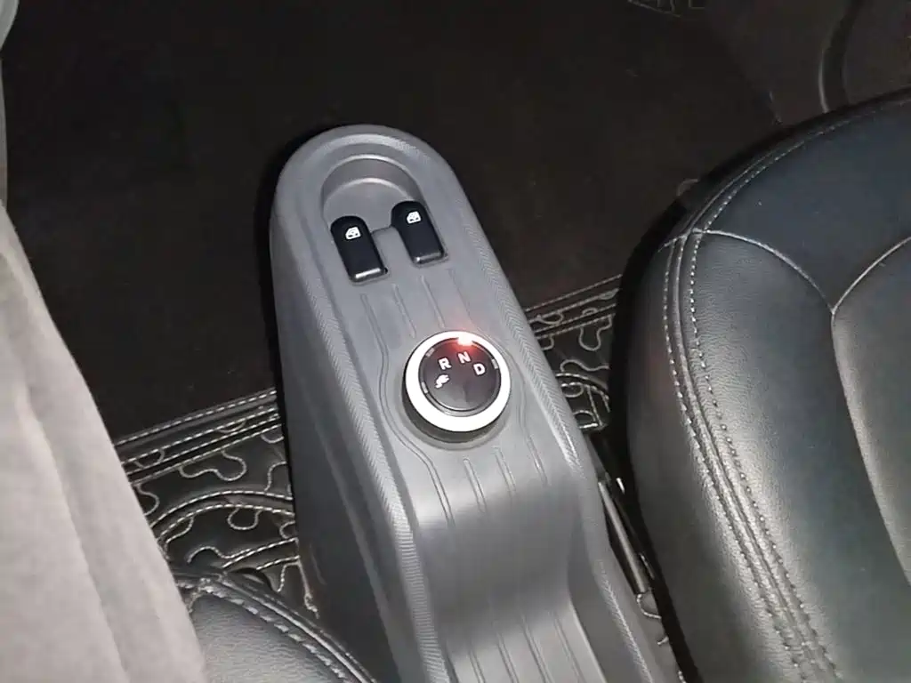 Wuling MINIEV — миниатюра 14