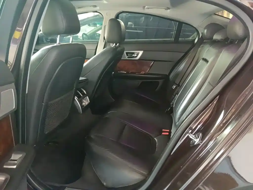 Jaguar XF — миниатюра 17