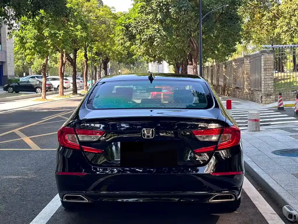 Honda Accord — миниатюра 19