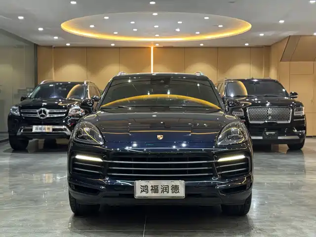 PORSCHE CAYENNE 2018