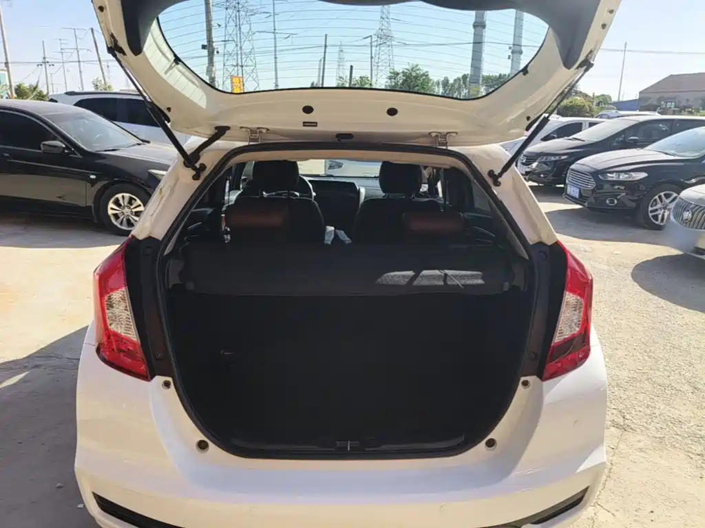 Honda Fit — миниатюра 19