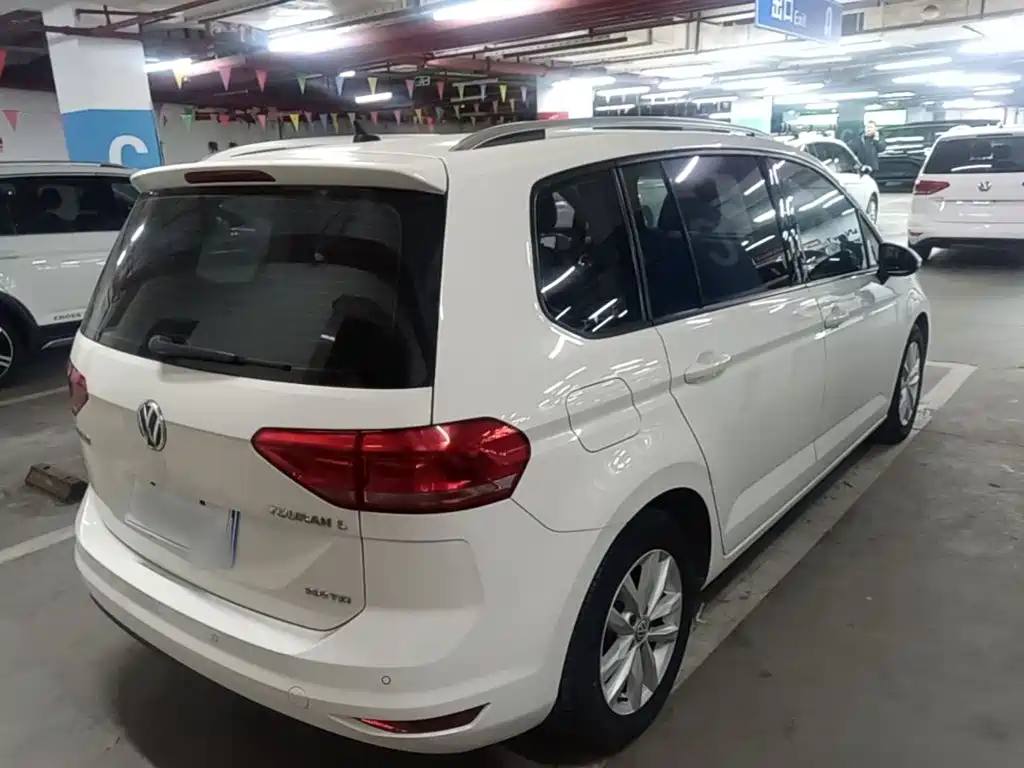 Volkswagen Touran — миниатюра 7