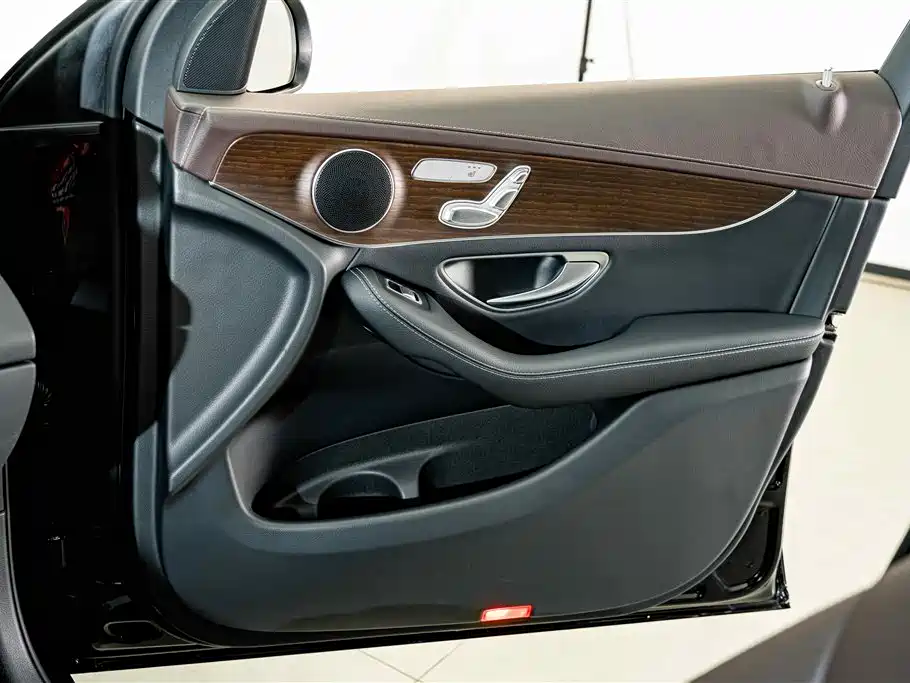 Mercedes-Benz GLC — миниатюра 15