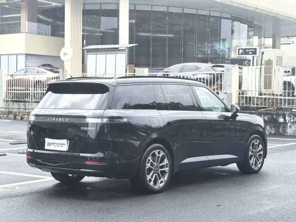 Lynk & Co Рука 900. — миниатюра 8
