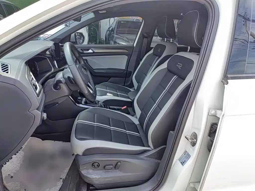 Volkswagen T-Roc — миниатюра 15