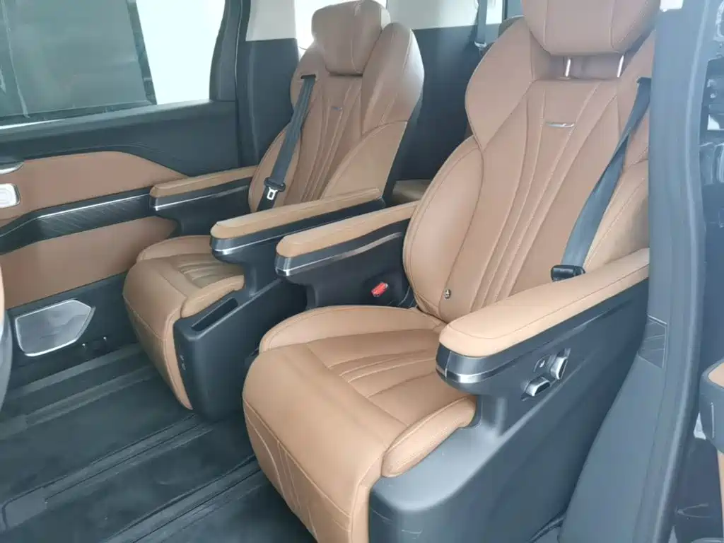 Hongqi Hongqi HQ9 PHEV — миниатюра 17