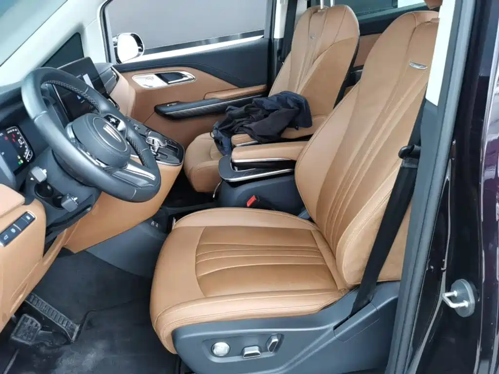 Hongqi Hongqi HQ9 PHEV — миниатюра 15