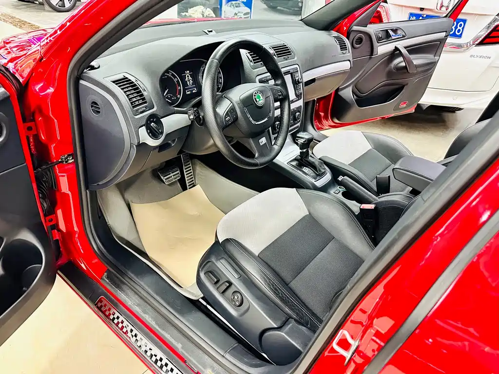 Skoda Octavia — миниатюра 17