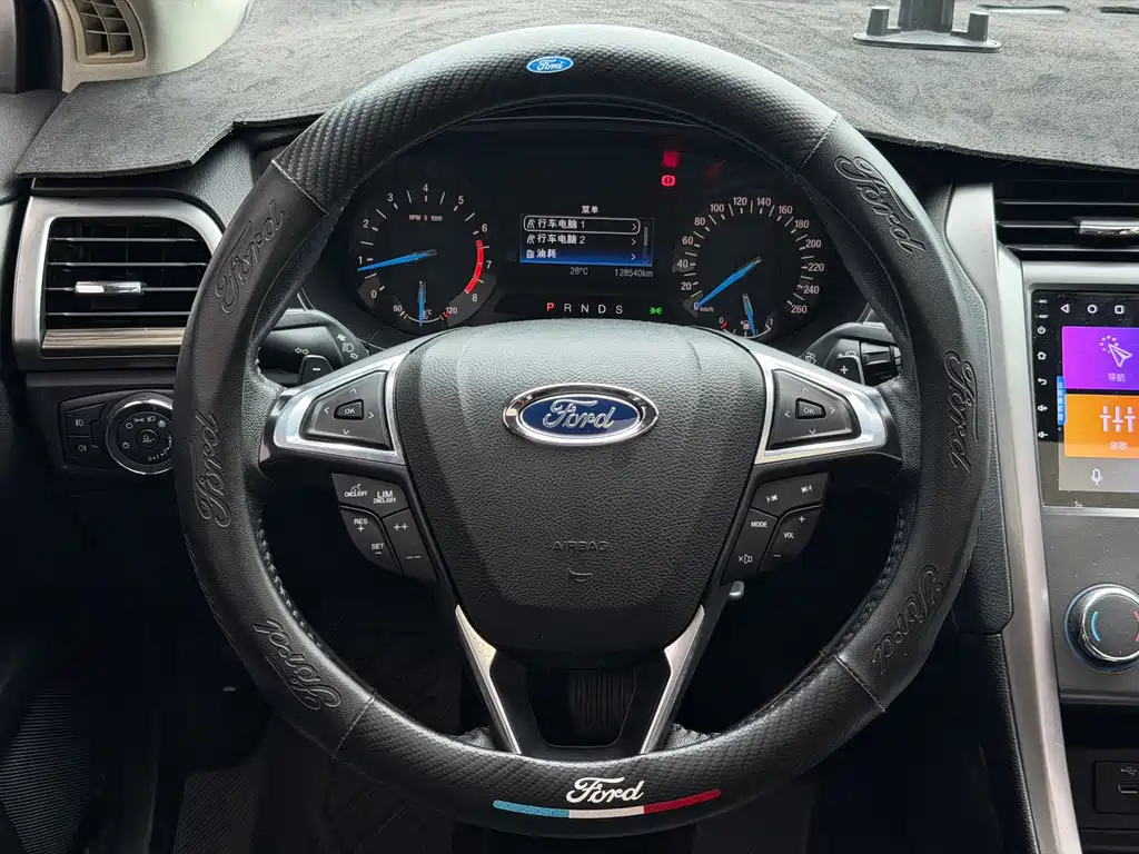 Ford Mondeo — миниатюра 15