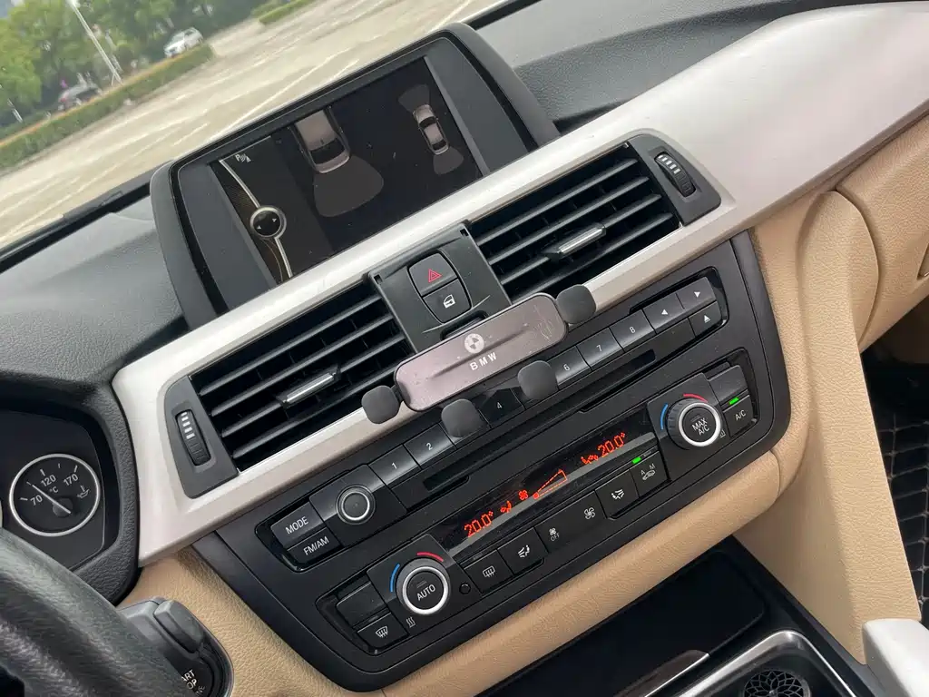 BMW 3 Series — миниатюра 13
