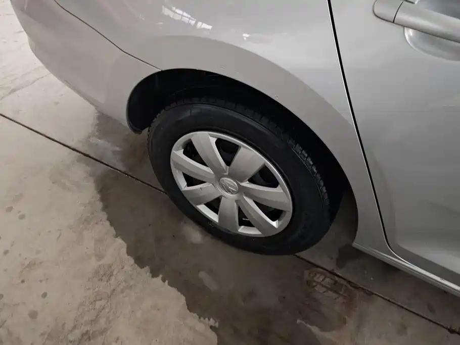 Volkswagen Santana — миниатюра 6
