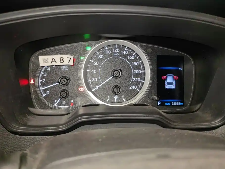 Toyota Corolla Cross — миниатюра 14