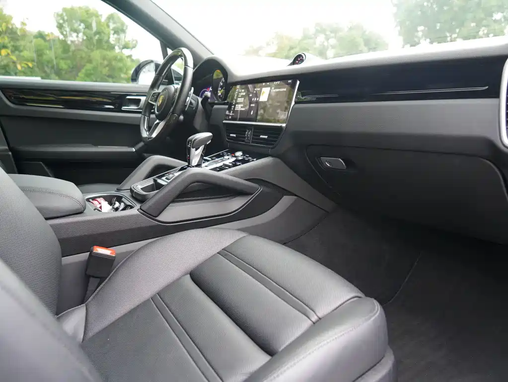 Porsche Cayenne Hybrid — миниатюра 4