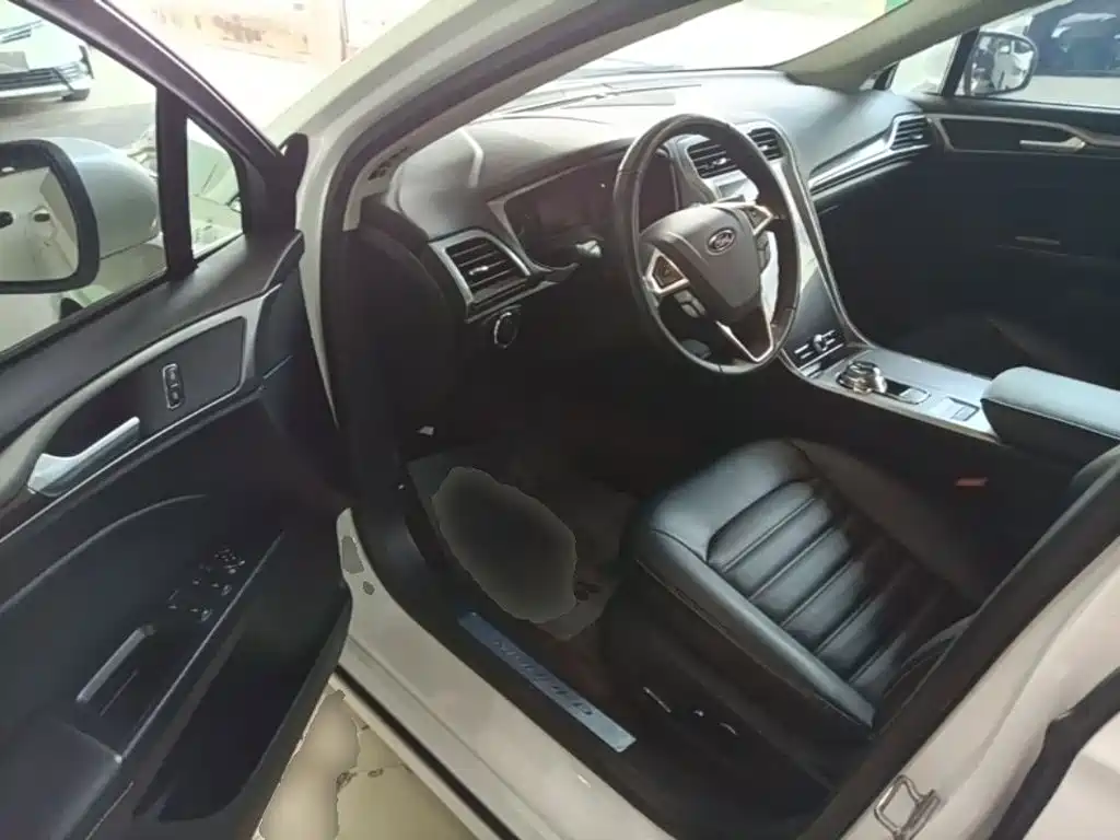 Ford Mondeo — миниатюра 16