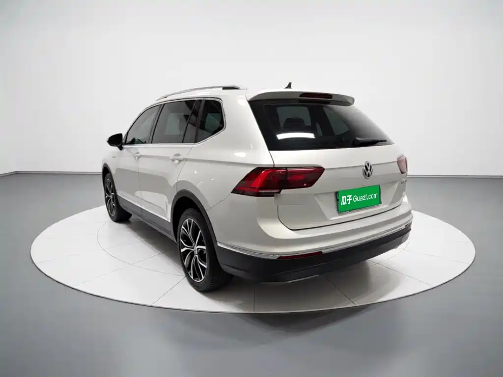 Volkswagen Tiguan L — миниатюра 4