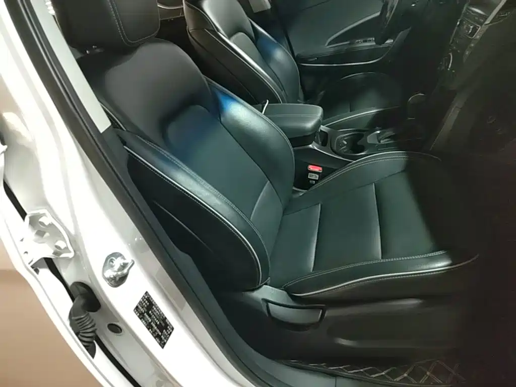 Hyundai Santa Fe — миниатюра 25