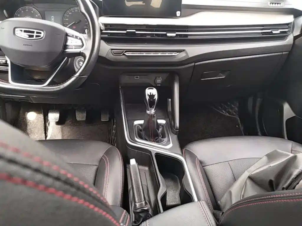 Geely Vision X3 — миниатюра 14