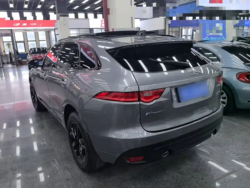 Jaguar F-PACE — миниатюра 5