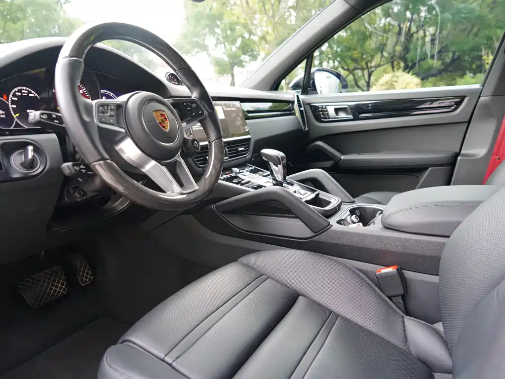 Porsche Cayenne Hybrid — миниатюра 11